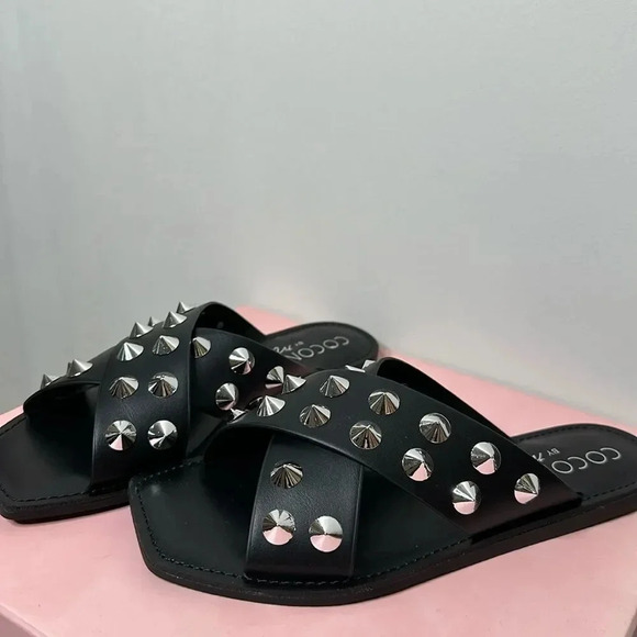 COCONUTS by Matisse Black Studded Slide - Picture 2 of 8